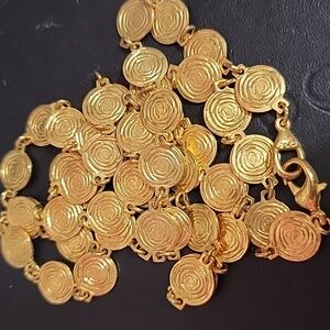 LCI Liz Claborne Gold Petite Rose Coin 30" Necklace Gold Tone Vintage 1979